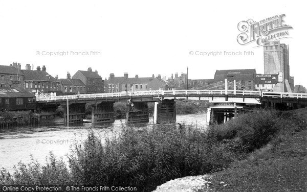 Photo of Selby, The Old Toll Bridge c.1955