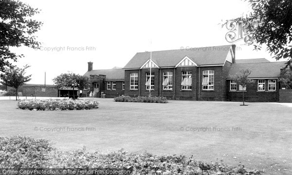 Photo of Selby, The Primary School c.1968