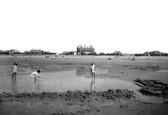 Beach 1930, Selsey