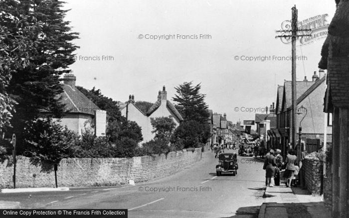 Photo of Selsey, High Street c.1950