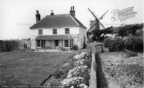 Photo of Selsey, Mill Farm c.1960