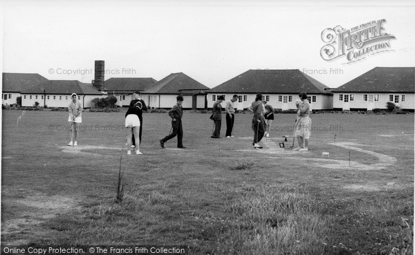 Photo of Selsey, Putting Green, Broadreeds Holiday Camp c.1960