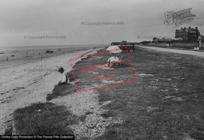 Photo of Selsey, West Beach 1930