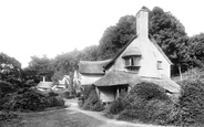 Almshouses 1900, Selworthy
