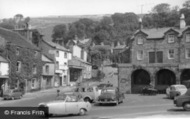 Constitution Hill c.1960, Settle