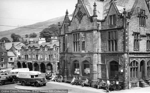 Photo of Settle, Town Hall c.1960