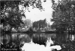 Sevenoaks, Bradbourne Park Lakes c1955