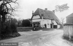 The Three Crowns c.1955, Shaftenhoe End