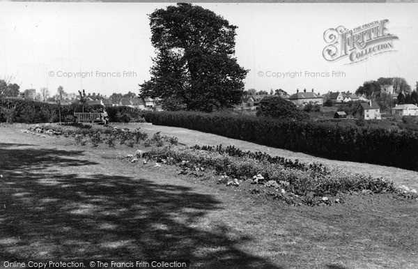 Photo of Shaftesbury, Coronation Gardens c.1955