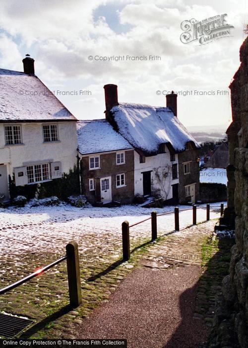 Photo of Shaftesbury, Gold Hill 2004