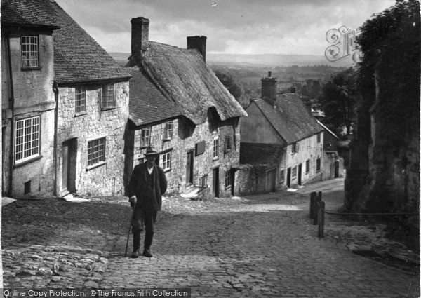 Photo of Shaftesbury, Gold Hill c.1950
