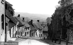 Shaftesbury, Gold Hill c1955