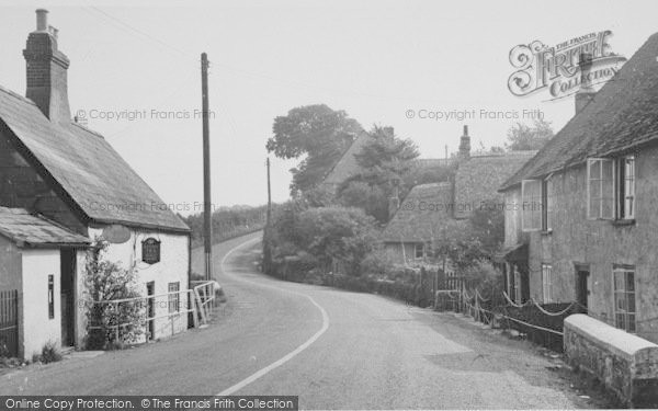 Photo of Shalfleet, The Village c.1955