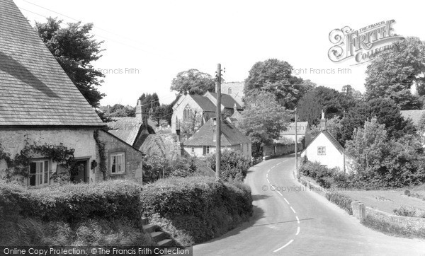Photo of Shalfleet, The Village c.1955