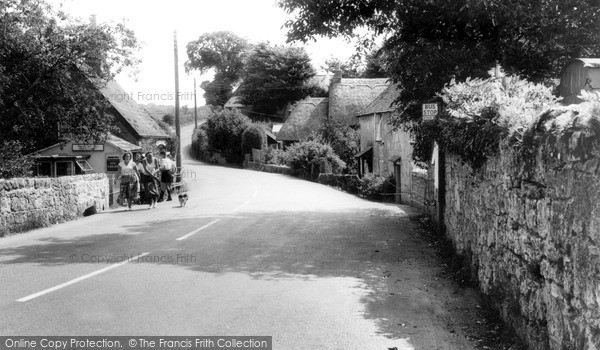 Photo of Shalfleet, The Village c.1955