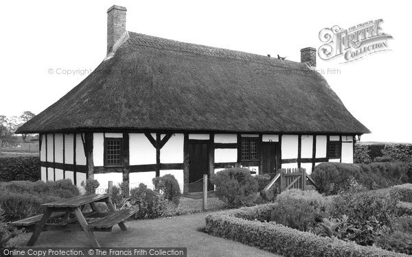 Photo of Shallowford, Izaak Walton's Cottage 2005