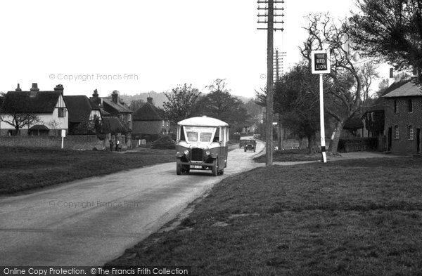 Photo of Shamley Green, Bus 1932
