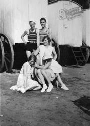 Bathers 1930, Shanklin