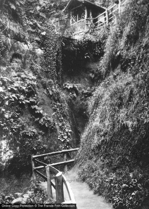 Photo of Shanklin, Chine c.1935