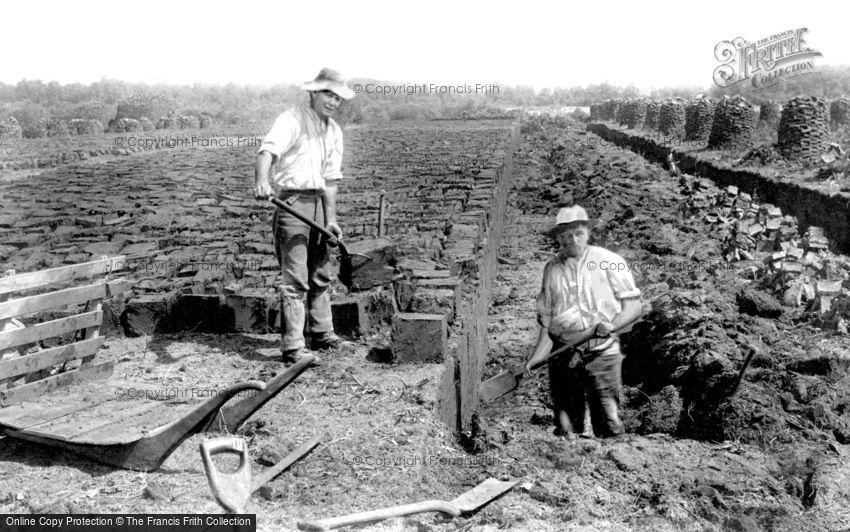 Shapwick, Turfing 1904