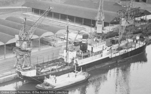 Photo of Sharpness, Ship, Vindicatrix Camp c.1955