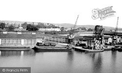 The Docks c.1955, Sharpness