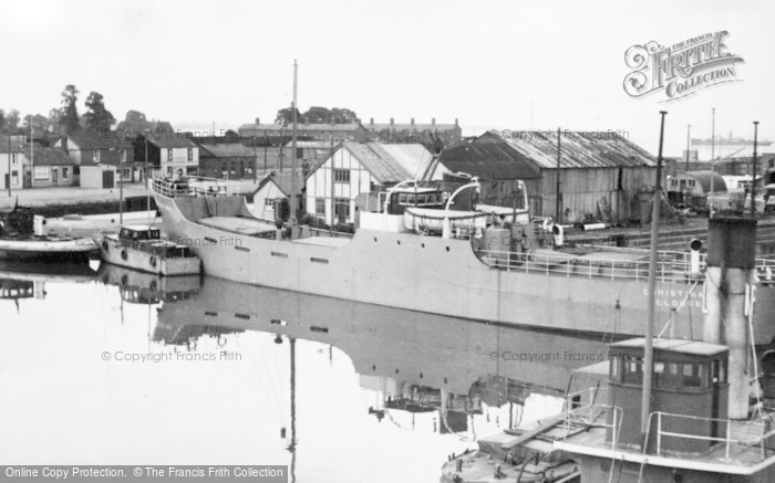 Photo of Sharpness, The Docks Entrance c.1955