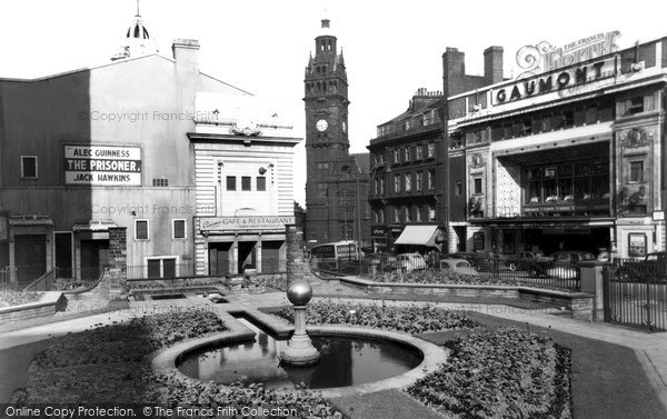 Photo of Sheffield, Barker's Pool And Town Hall c.1955