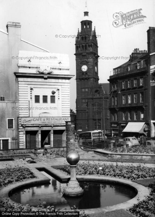 Photo of Sheffield, Barker's Pool And Town Hall c.1955