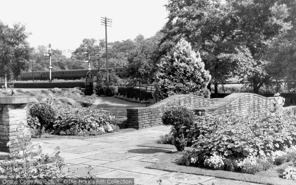Photo of Sheffield, Beauchief Gardens c.1955