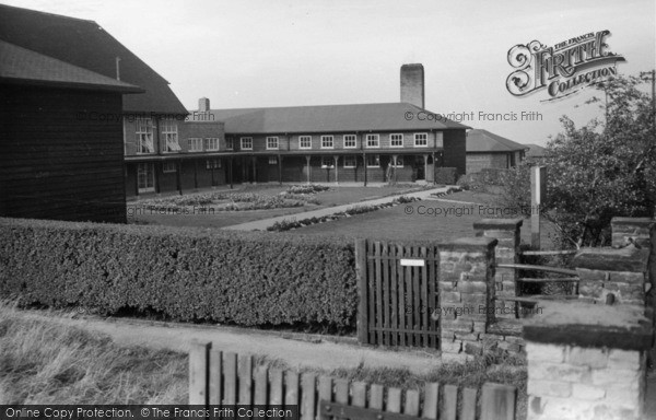 Photo of Sheffield, Frecheville Infants School c.1950