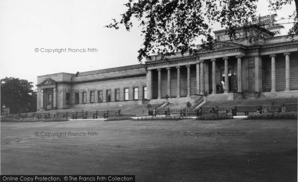 Photo of Sheffield, Mappin Art Gallery, Weston Park c.1965