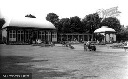 The Aviary, Botanical Gardens c.1965, Sheffield