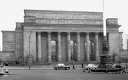 Sheffield, the City Hall c1955