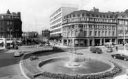 Sheffield, the Goodwin Fountain c1965