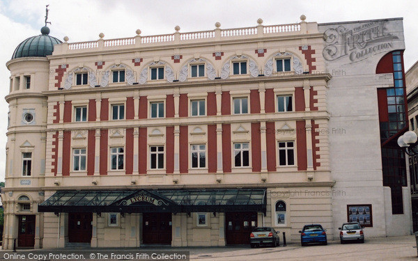 Photo of Sheffield, the Lyceum Theatre, Tudor Square 2005