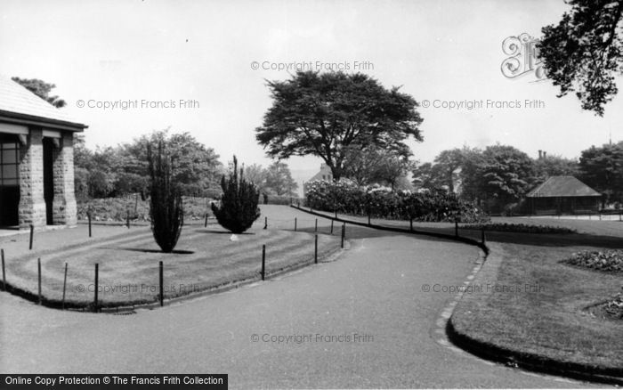 Photo of Sheffield, Weston Park c.1955
