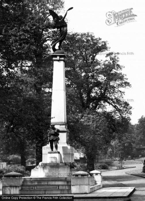 Photo of Sheffield, Weston Park War Memorial c.1955