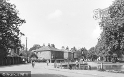 Common, The Pond c.1950, Shenfield
