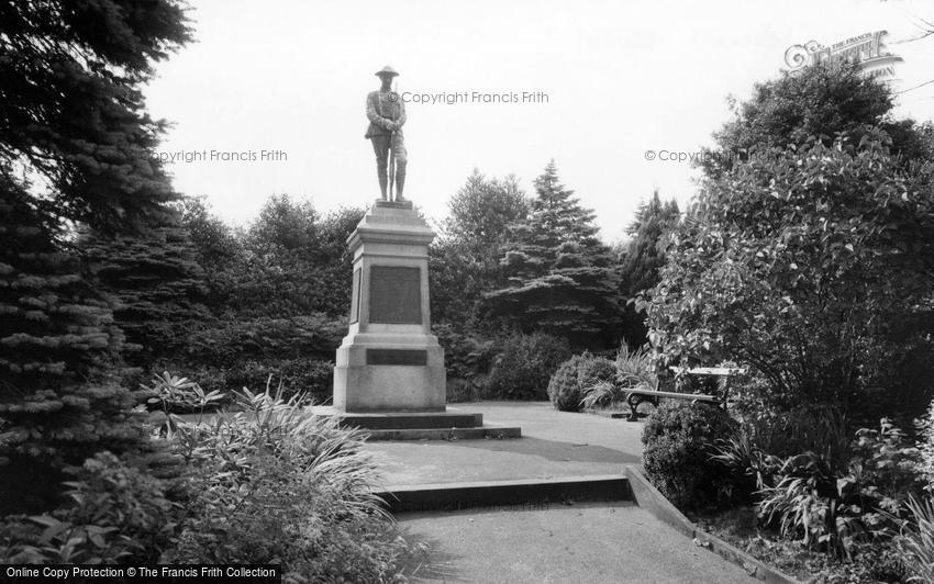 Shepley, the War Memorial c1960