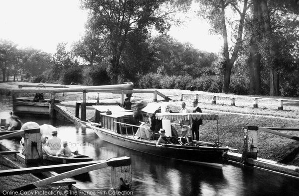 Photo of Shepperton, The Lock 1890