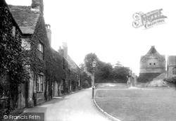 Abbey Close 1912, Sherborne