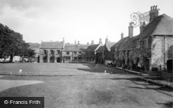 Abbey Close 1924, Sherborne