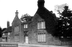 Newland Manor 1904, Sherborne