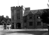 School And Gateway 1924, Sherborne