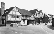 1932, Shere