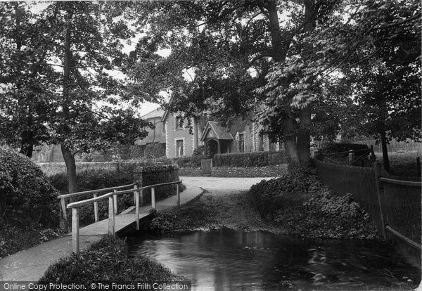 Photo of Shere, Avenue Cottages 1913