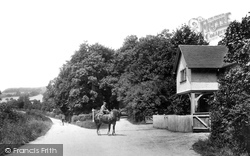 Combe End 1904, Shere