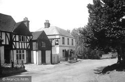 The Village 1938, Shere