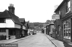 The Village 1938, Shere
